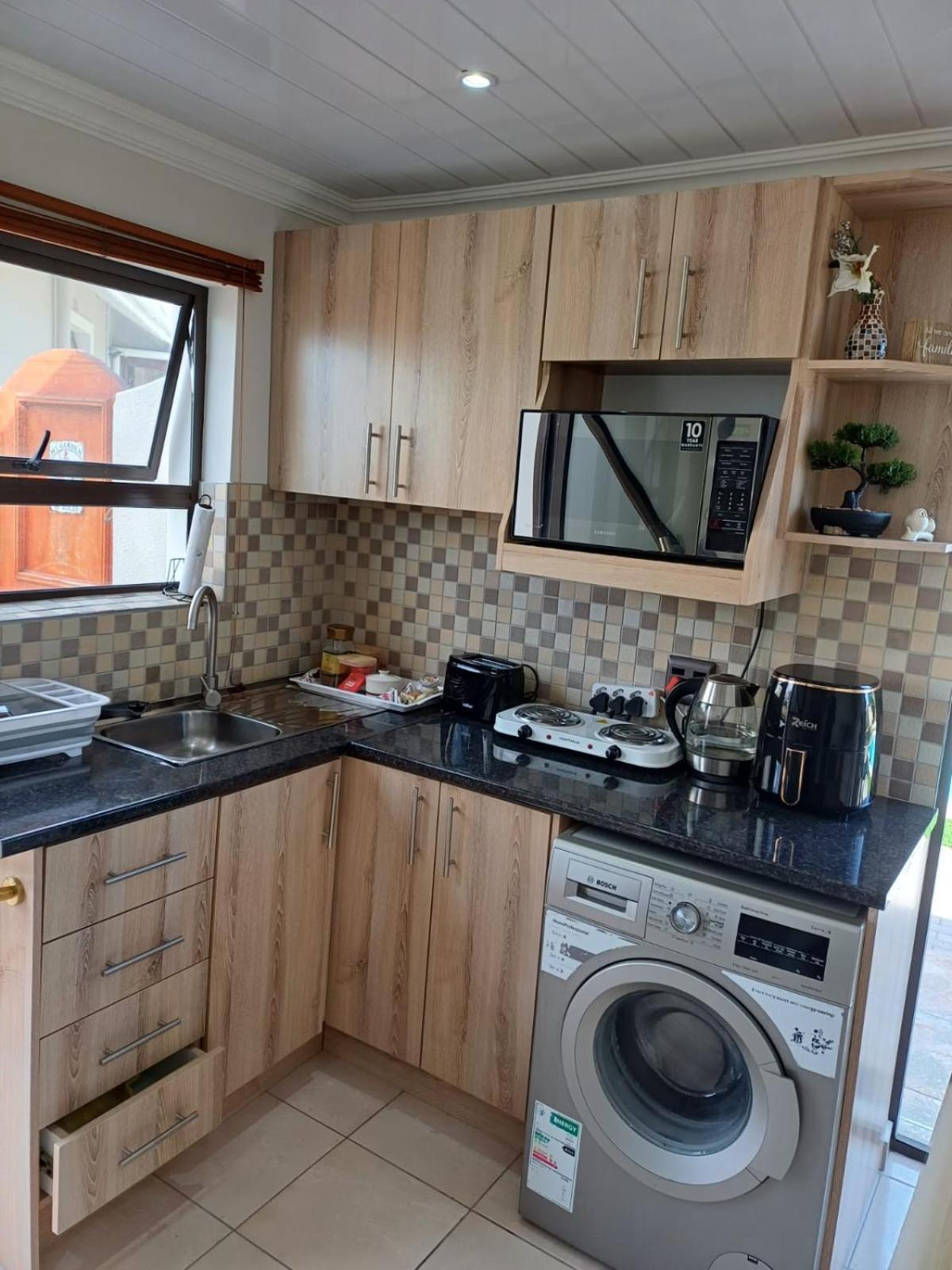 Stylish In Tableview With Pool Access Apartment